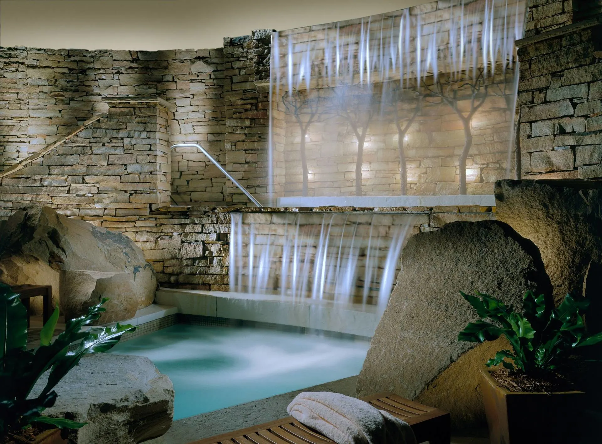 the-lodge-at-woodloch-spa-Hydro-Massage